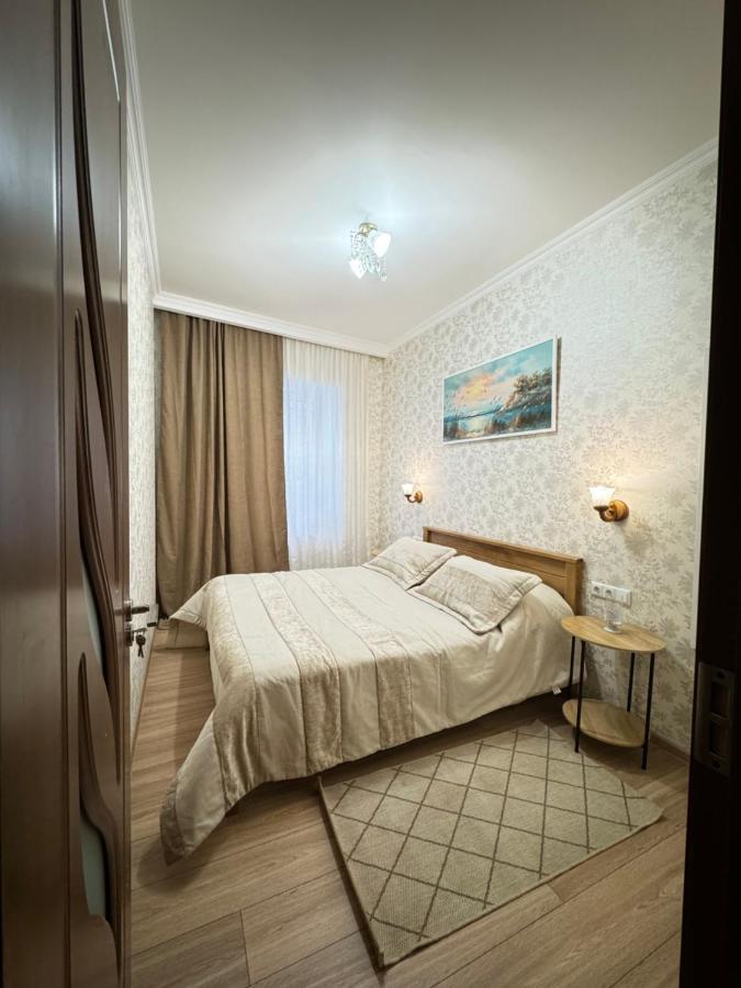 Nikita'S Old Tbilisi Apartment Luaran gambar